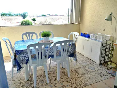 Appartement à Marseillan Plage, Charmant appartement rénové avec loggia et parking, proche de la mer à Marseillan - L883153