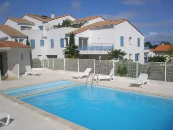 Maison à Vaux sur Mer,Maison 60m² avec terrasse, piscine, parking privé, à 10 min de la plage - Animaux acceptés FR-1-494-14 N°831504