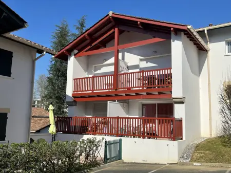 Appartement T1 Bis avec Terrasse et Piscine à Cambo-les-Bains, 1 Chambre, Parking Privé - Photo 1