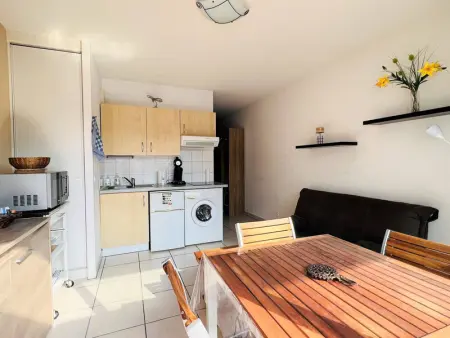 Appartement T1 Bis avec Terrasse et Piscine à Cambo-les-Bains, 1 Chambre, Parking Privé - Photo 5
