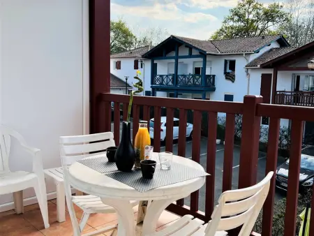 Appartement T1 Bis avec Terrasse et Piscine à Cambo-les-Bains, 1 Chambre, Parking Privé - Photo 11