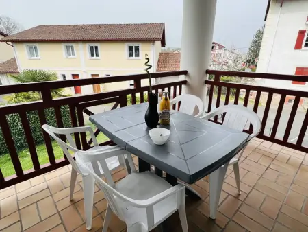 Appartement T1 lumineux avec balcon ensoleillé et parking, 2 couchages, Cambo-les-Bains - Photo 9