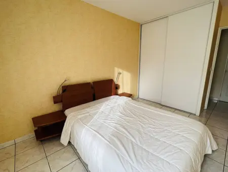 Appartement T3 avec Terrasse et Piscine, 4 Couchages, Proche Centre-Ville - Cambo-les-Bains - Photo 10