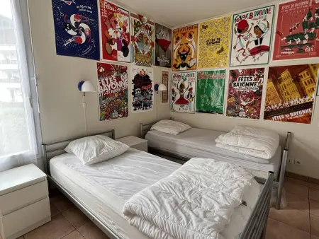 Cambo-les-Bains: T3 Moderne avec Terrasse, Parc, Piscine, Parking, et Internet - 4 Couchages - Photo 8