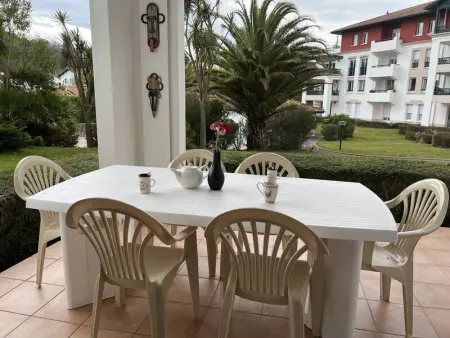 Cambo-les-Bains: T3 Moderne avec Terrasse, Parc, Piscine, Parking, et Internet - 4 Couchages - Photo 11