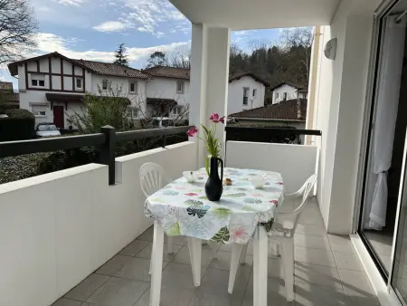 Appartement T2 Confortable avec Terrasse, Proche Centre Ville et Thermes, Cambo-les-Bains - Photo 12