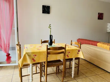 Appartement F2 à Cambo-les-Bains avec piscine, proche thermes, terrasse et parking - Photo 3