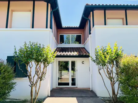 Appartement T2 avec Piscine, Proche Thermes, Parking Souterrain et Terrasse - Cambo-les-Bains - Photo 1