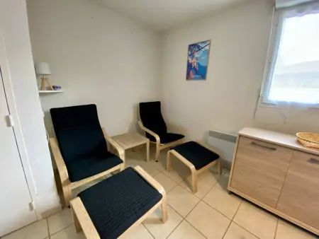 Appartement T2 avec Piscine, Proche Thermes, Parking Souterrain et Terrasse - Cambo-les-Bains - Photo 3