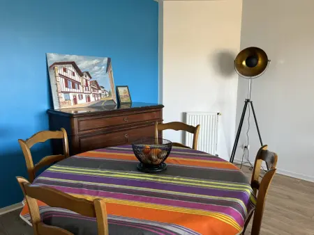 Appartement T2 à Cambo-les-Bains, proche centre et thermes, avec terrasse, parking, et accès internet - Photo 4