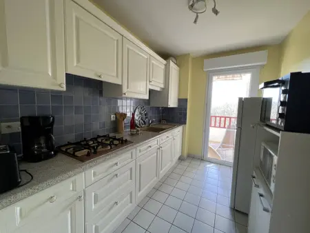 Charmant T2 à Cambo-les-Bains : Terrasse, Parking, Internet - Photo 7