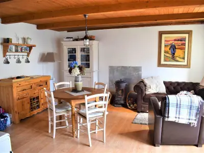 Maison à Perros Guirec, Maison de pêcheur à 50m du port et 300m de la plage avec WIFI, terrasse, et cheminée - Perros-Guirec - L831513