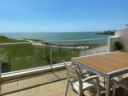 Appartement avec terrasse, vue sur l'Océan et parking à Royan - Photo 0