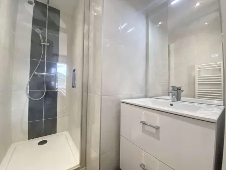 Studio moderne avec balcon sud, parking privé, près avenue De Gaulle - 2 couchages à La Baule - Photo 8