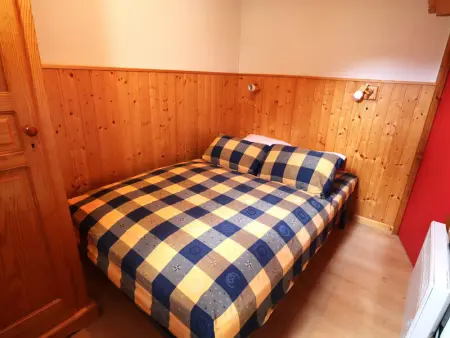 Charmant T2 cabine 4 pers, centre-village, proche pistes et commerces, balcon sud, piscine l'été - Photo 2