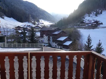 Charmant T2 cabine 4 pers, centre-village, proche pistes et commerces, balcon sud, piscine l'été - Photo 10