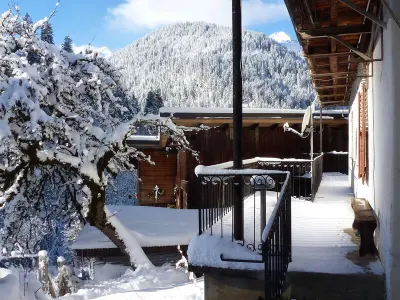 Appartement à Arêches Beaufort, Appart spacieux dans chalet traditionnel avec balcon pour 5 pers. à Arêches-Beaufort - L842111