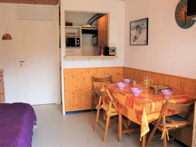 Appartement à Vars, Studio Montagne, 4 Couchages à Vars Les Claux - Près des Pistes, Balcon et Parking Privé - L883318