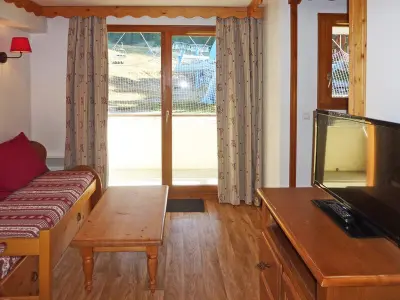 Appartement à Les Orres, Les Orres 1800: appart 6 pers, pisc chauffée, sauna, départ skis aux pieds - L883338