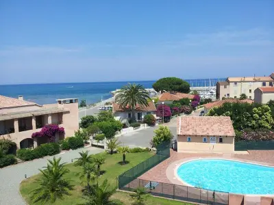 Appartement à Sari Solenzara Favone, Bel appartement 3* avec piscine, jardin privé, idéalement situé près du port et des commerces - L883341