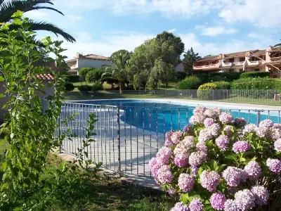 Appartement à Sari Solenzara Favone, Appartement 7 pers avec piscine et tennis à 500m de la plage FR-1-394-232 N°883342