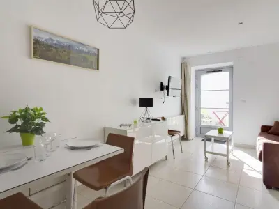 Appartamento a Cauterets, Studio centre-ville avec terrasse, parking, proche télécabine et commodités - L883582