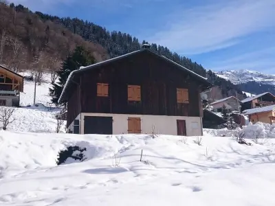 Chalet à Arêches Beaufort, Chalet familial calme pour 7/8 pers, 3 chambres, proche des pistes, bien équipé et animé, 2 étoiles - L831621