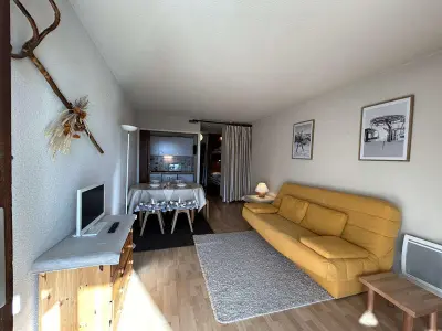 Appartement à Montgenèvre, Studio montagne 4 pers. avec balcon, pistes à 100m, parking, local à skis - Montgenèvre - L883619