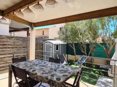 Appartement à Marseillan Plage, Appartement 3 pièces climatisé, terrasse, 6 couchages, parking privé, animaux admis - L883650