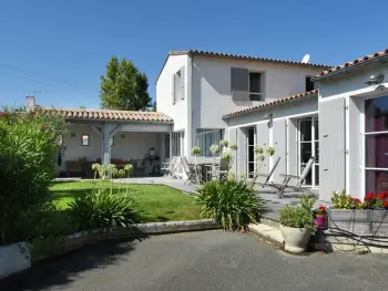 Casa en Les Portes en Ré,Charmante Maison avec Jardin, à Proximité du Centre des Portes-en-Ré, 3 Chambres, WIFI FR-1-434-59 N°831636