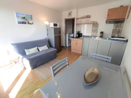 Appartement rénové, calme 300m plage, avec parking et balcon – Beg Meil, Fouesnant - Photo 1