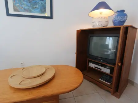 Appartement avec jardin proche plage et port, 2 chambres, parking privé, équipements complets - Photo 4