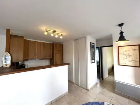 Appartement avec jardin proche plage et port, 2 chambres, parking privé, équipements complets - Photo 7