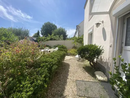 Appartement avec jardin proche plage et port, 2 chambres, parking privé, équipements complets - Photo 12