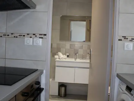 Appartement 2P, 4 couchages, climatisé avec parking à Villeneuve-Loubet Plage - Photo 9