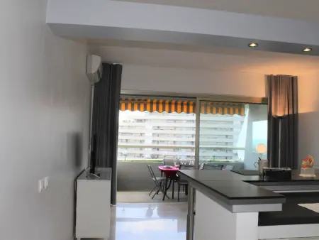 Villeneuve-Loubet : Appartement climatisé, 2 pièces, 4 couchages, parking en option - Photo 18