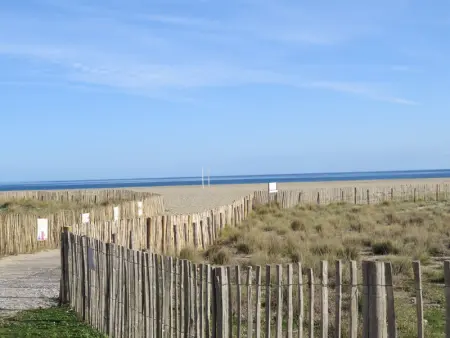 Charmante maison climatisée avec terrasse, parking privé à 600m de la plage, pour 6 personnes - Photo 10