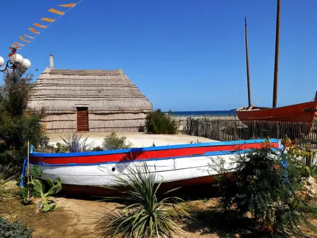 Charmante maison climatisée avec terrasse, parking privé à 600m de la plage, pour 6 personnes - Photo 16