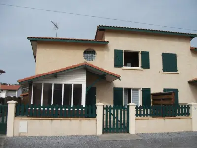 Maison à Vieux Boucau les Bains, Villa Mitoyenne 9 Pers. Proche Plage - Idéale Familles/Amis ! - L831656