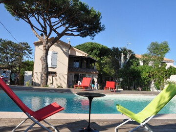 Exceptionnel T3 avec piscine Accès mer, Appartement 5 personnes à Six Fours les Plages FR-1-522-203