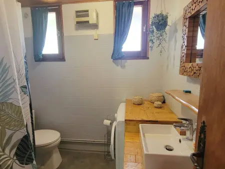 Appartement au RDC d'un Chalet - Proche Ski/Randonnées - Terrasse Sud - 4 pers - Photo 7