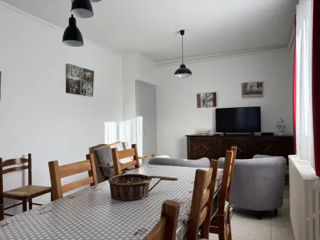 Maison confortable à Villard-de-Lans - 8 couchages, WiFi, parking gratuit, proche des pistes et du centre. - Photo 1