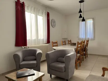 Maison confortable à Villard-de-Lans - 8 couchages, WiFi, parking gratuit, proche des pistes et du centre. - Photo 3