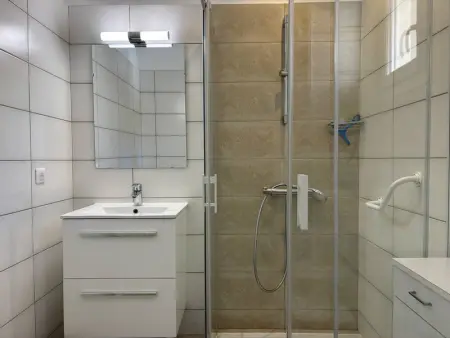 Maison confortable à Villard-de-Lans - 8 couchages, WiFi, parking gratuit, proche des pistes et du centre. - Photo 9