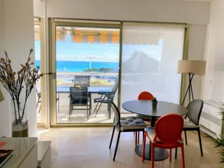Appartement Moderne 4 Pers avec Clim et Parking, Villeneuve-Loubet Plage - Photo 2