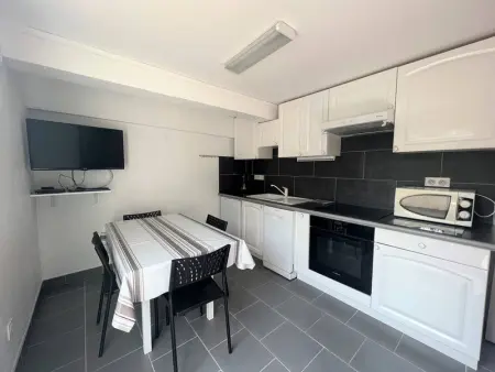 Coquet T1 Bis avec Terrasse en Rez-de-Jardin, Cambo-les-Bains - Photo 2