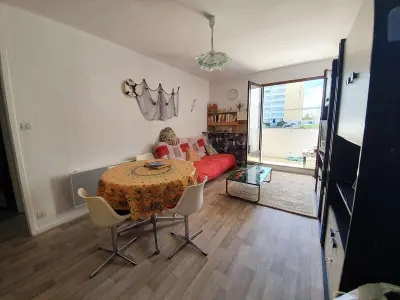 Appartement à Saint Hilaire de Riez, Appartement 2 pièces avec balcon, proche plage et commerces - 4 couchages - L883913