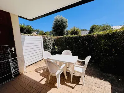 Appartement à Quiberon, Studio avec terrasse, jardin et piscine, proche plage et thalasso - Quiberon - L883921