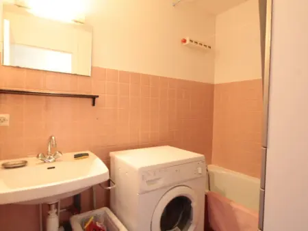 Appartement cosy 2 pièces pour 4 pers, proche centre et pistes, avec balcon, parking et équipements inclus - Photo 6