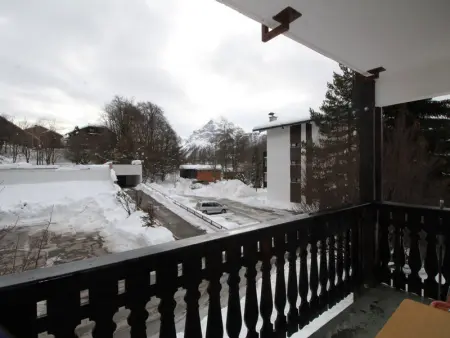 Appartement cosy 2 pièces pour 4 pers, proche centre et pistes, avec balcon, parking et équipements inclus - Photo 7